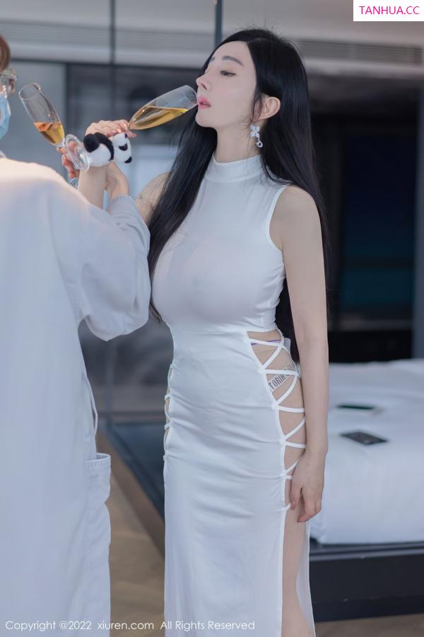 允薾  [XiuRen]高清写真图 2022.04.12 No.4855 允薾第7张图片